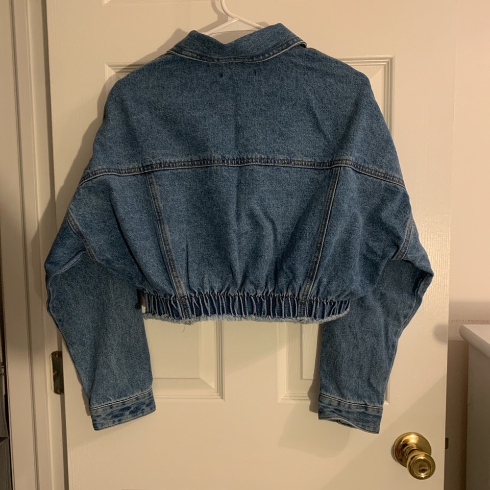 Cropped jean jacket - Picture 2 of 2